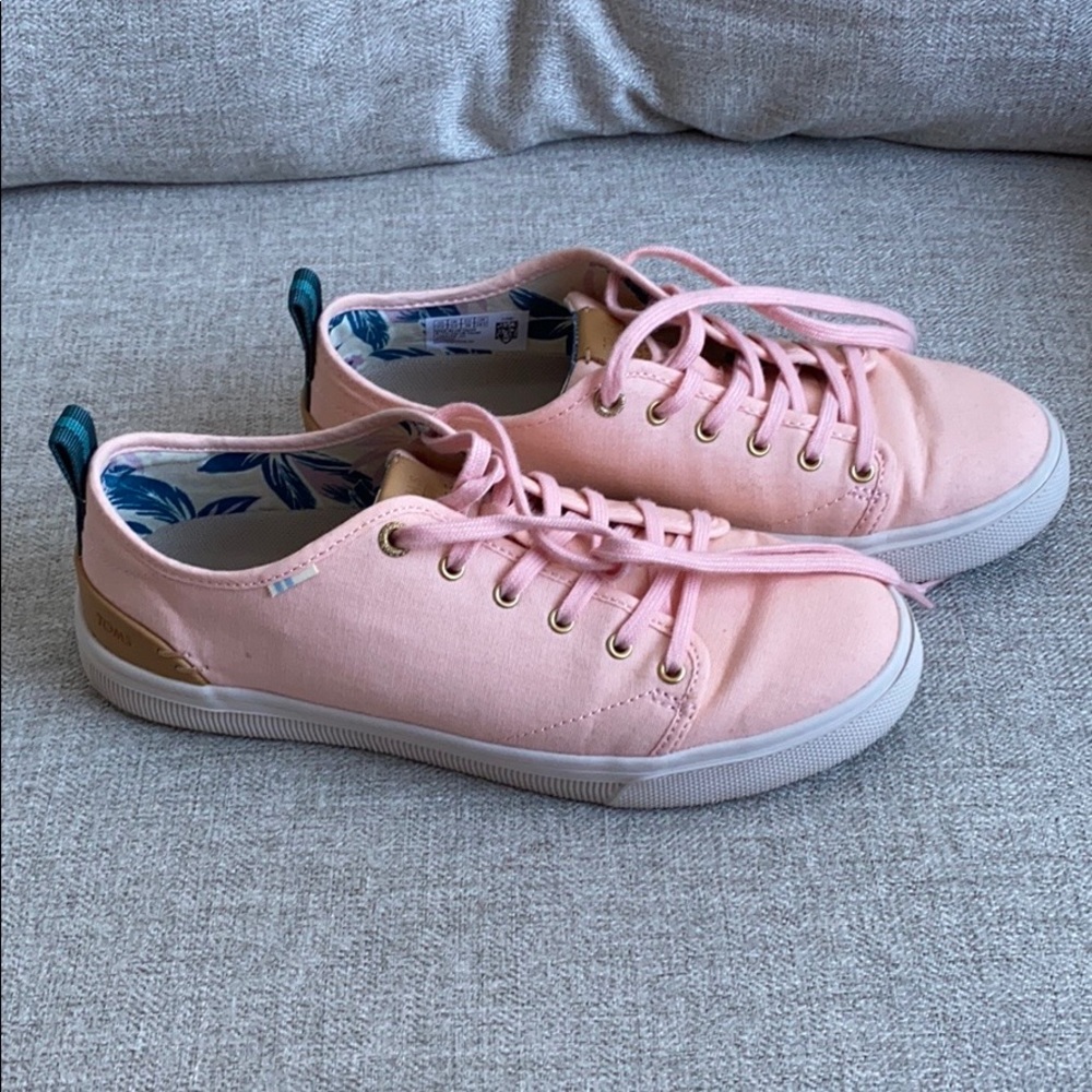 Womens Toms Sneakers